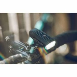 Éclairage Avant Lezyne Micro Drive 600XL -Magasin de pompe à vélo micro drive 600 x l noir 2 700x700 1